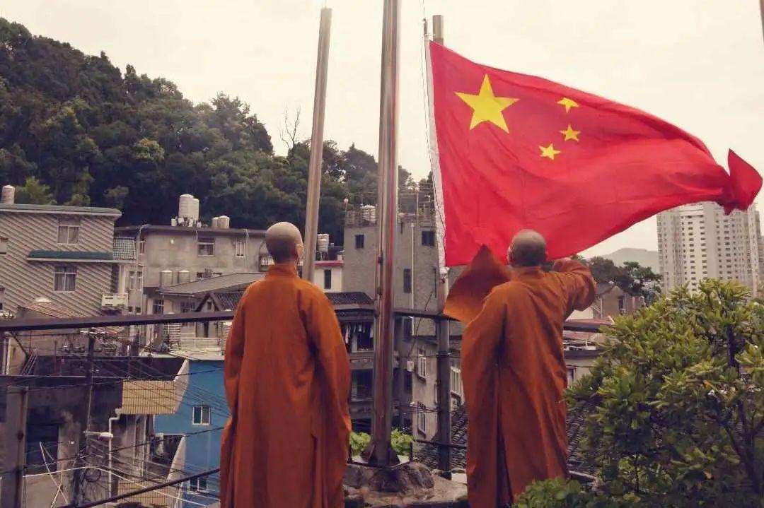 盒装的纯牛奶可以加热吗？
